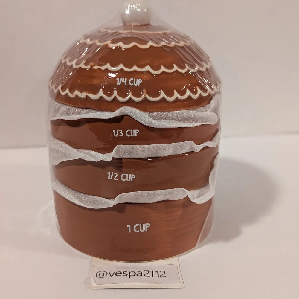 Target Bullseye Playground Christmas Gingerbread House Measuring Cups Set